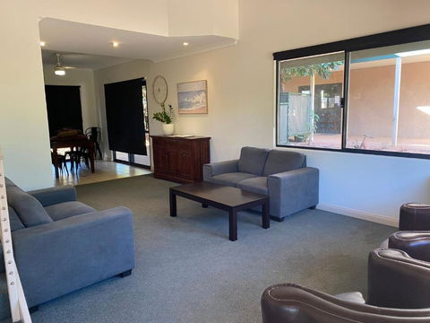 Ningaloo Breeze Villa 3 - Darwin Holiday 2