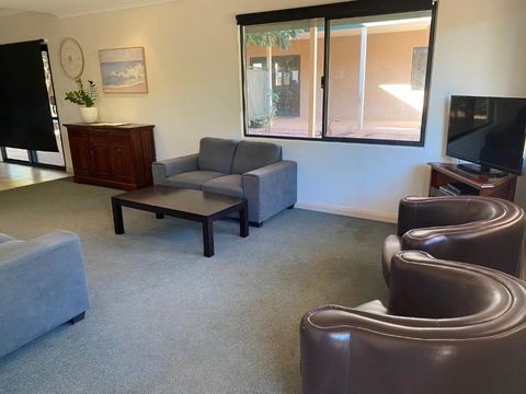 Ningaloo Breeze Villa 3 - Darwin Holiday 3