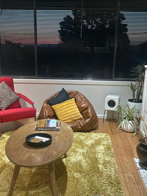 No 4 Yarra Valley Events Accommodation 6 Adults - Darwin Holiday 2
