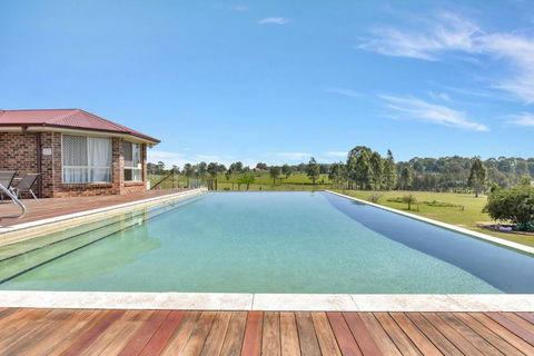 Noble Willow Homestead - Darwin Holiday 0