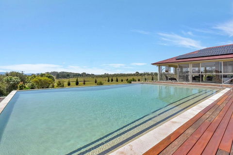 Noble Willow Homestead - Darwin Holiday 1