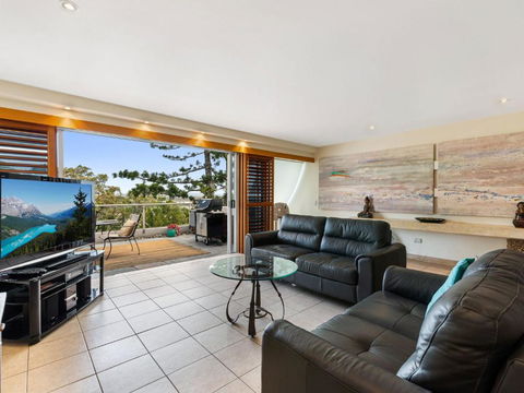 Noosa Views 3 Noosa Drive 33 - Darwin Holiday 0