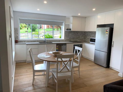 North Avoca - Superior Beach Flat - Darwin Holiday 3