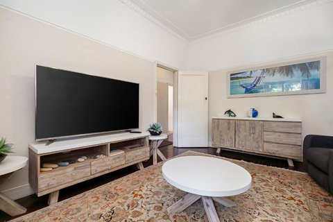 North Beach Cottage By Swan Bnb Management - Darwin Holiday 0