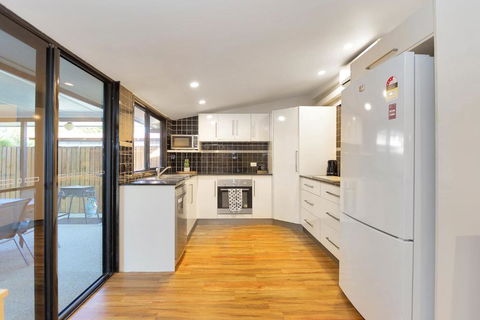 North Central Holiday Home - Darwin Holiday 3