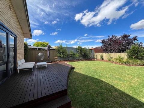 North Central Spacious Charmer - Walk To GV Health - Darwin Holiday 3