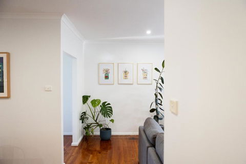 North Central Spacious Charmer - Walk To GV Health - Darwin Holiday 1