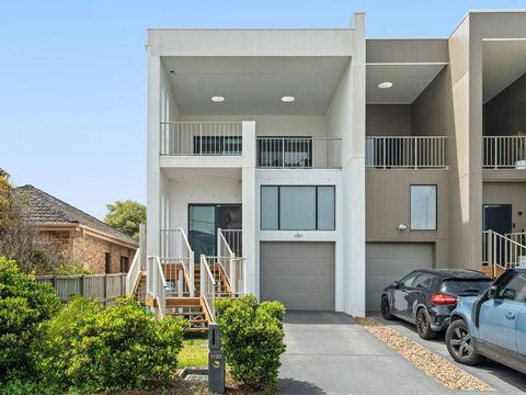 North Entrance Holiday Home - Darwin Holiday 0