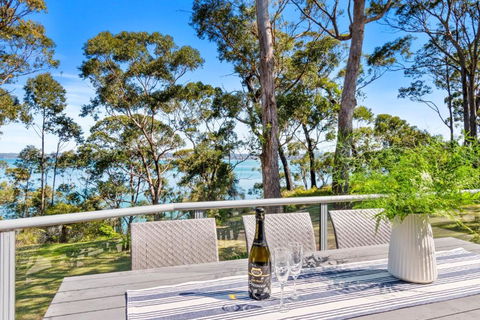 Northcove Road Clifftop Living - Darwin Holiday 2