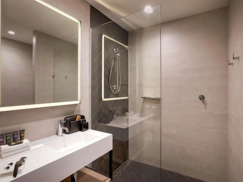 Novotel Melbourne South Wharf - Darwin Holiday 3