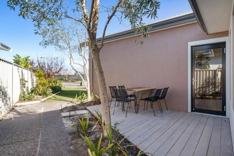 Oakmont Villa Private Escape On Golf Course - Darwin Holiday 3