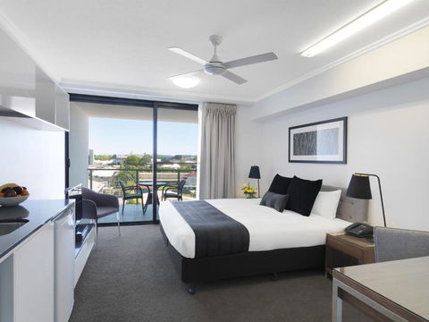 Oaks Mackay Carlyle Suites - Darwin Holiday 1