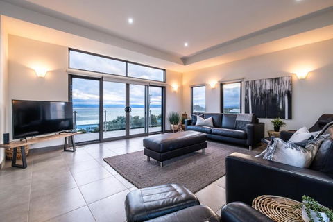 Oceaan 101 - Freycinet Holiday Houses - Darwin Holiday 0