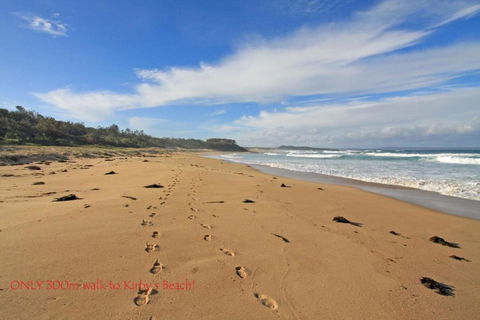 Ocean Break At Berrara - Darwin Holiday 1