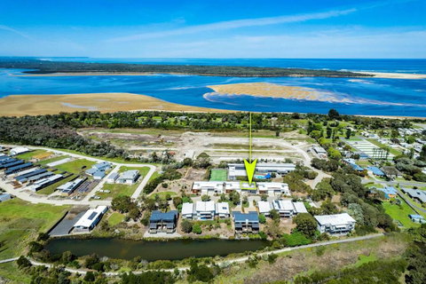 Ocean Breeze In Broadbeach - Linen, Heated Pool, Free EV Charger - Darwin Holiday 2