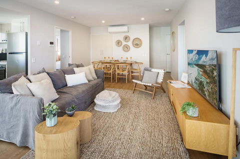 Ocean Breeze Retreat: Kings Coastal Apartment - Darwin Holiday 2