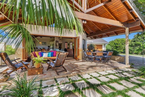 Ocean Breeze Villa - Darwin Holiday 1