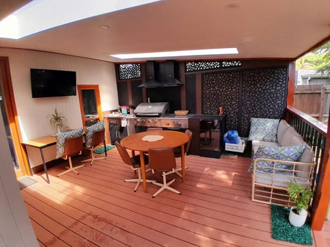 Ocean Oasis Rosebud - Darwin Holiday 3