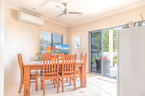 Ocean On Terrace Unit 4, 21 Terrace Street Evans Head - Darwin Holiday 0
