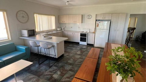 Ocean Parade - Family Friendly - Central Location - Darwin Holiday 1