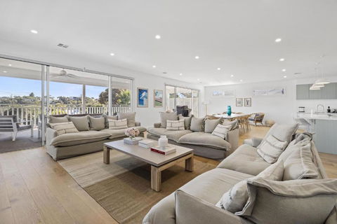 Ocean Pearl - Luxury Beach Retreat In Rye - Darwin Holiday 1