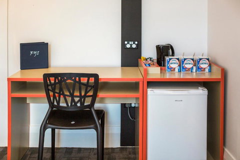 Nightcap At Regents Park Hotel - Darwin Holiday 2