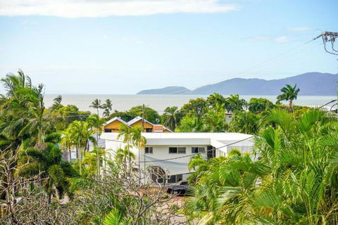 Oasis 2 On Eden - Darwin Holiday 0