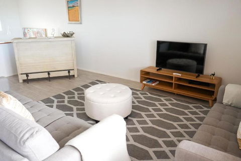 Oasis 2 On Eden - Darwin Holiday 2