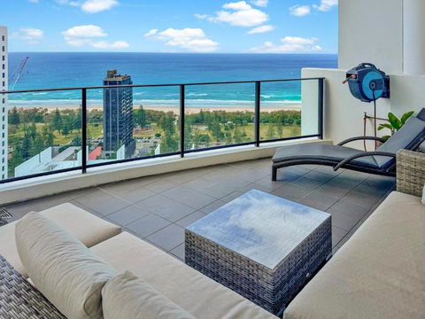 Ocean View Luxury 2 Level Penthouse 3BR 30th Floor - Darwin Holiday 0
