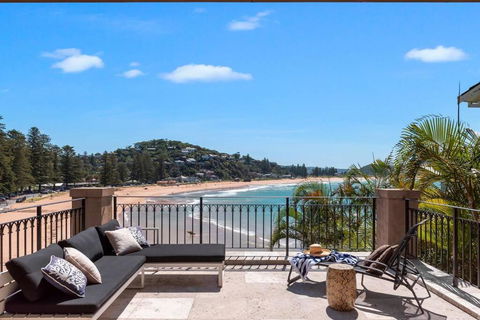 Ocean View Palm Beach - By Betina King - Darwin Holiday 2