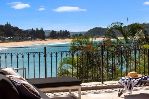 Ocean View Palm Beach - By Betina King - Darwin Holiday 3