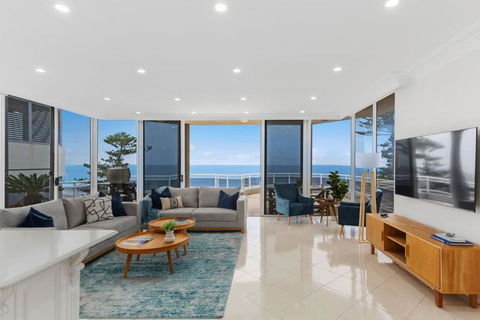 Ocean Vista Escape - A Lofty Beachfront Penthouse - Darwin Holiday 0