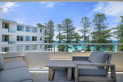 Oceanfront Serenity Amazing Views To Manly Beach - Darwin Holiday 0