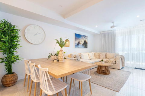 Oceanus Oasis At Bokarina Beach -stunning Modern Coastal Apartment - Darwin Holiday 0