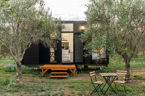 Olive Grove Retreat 3 By Tiny Away - Darwin Holiday 0