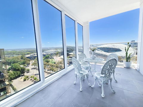 Olympic Park Escape 2BR W Gym, Pool & Free Parking - Darwin Holiday 3