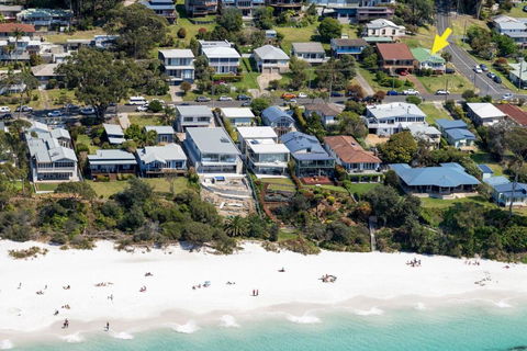 On Cyrus At Hyams Beach - Darwin Holiday 2