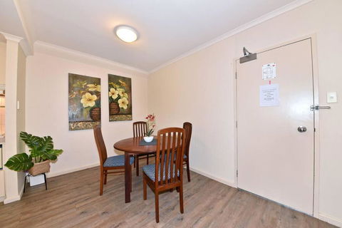 One-Bedroom Cozy Apartment In Perth CBD - Darwin Holiday 1