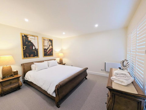 ONE Luxury Apartment - Darwin Holiday 2