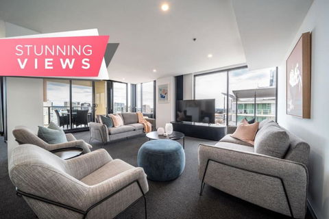 Onyx On North Tce CBD Penthouse Pool Parking - Darwin Holiday 1