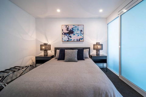 Onyx On North Tce CBD Penthouse Pool Parking - Darwin Holiday 2