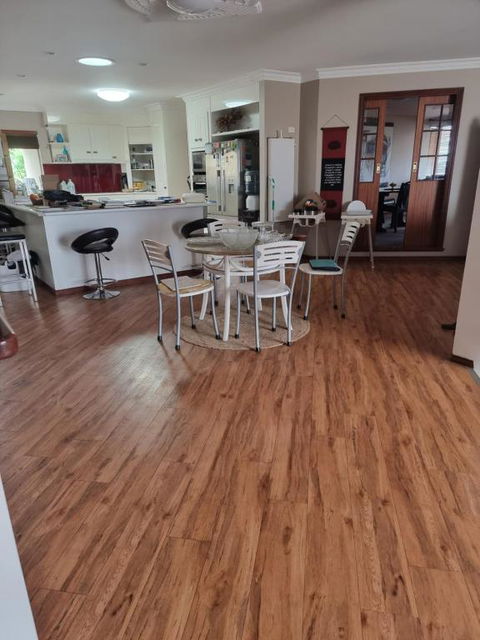 Open Plan Large Home - Darwin Holiday 0