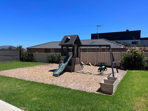 Oriana Grande- 5 Bdrm Sleeps 14 Beach View Wifi - Darwin Holiday 2