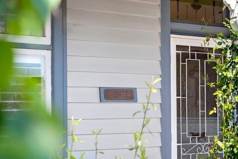 Orontes Cottage - Geelong Rippleside Retreat - Darwin Holiday 0