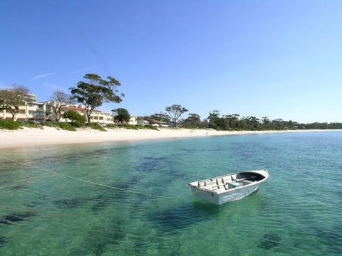 Oscars Pet Friendly Beach House 14 Tomaree Road - Darwin Holiday 0