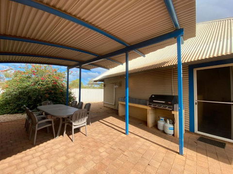 Osprey Holiday Village Unit 111 - Darwin Holiday 1