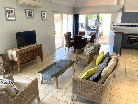 Osprey Holiday Village Unit 114 - Darwin Holiday 1