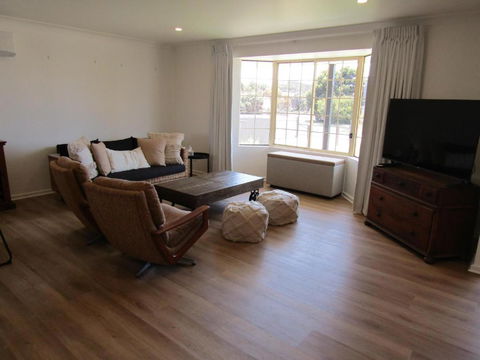 Our Little Beach House - Darwin Holiday 3