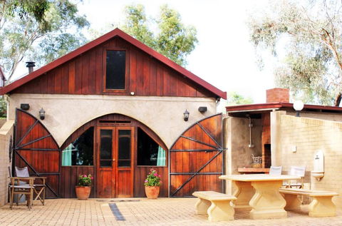 Outback Cellar & Country Cottage - Darwin Holiday 0