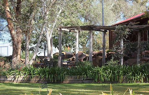 Outback Cellar & Country Cottage - Darwin Holiday 1